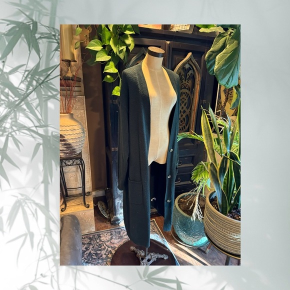 Ava & Viv Plus Size Boucle Hunter Green Button Down Duster Cardigan Sweater - Picture 6 of 11